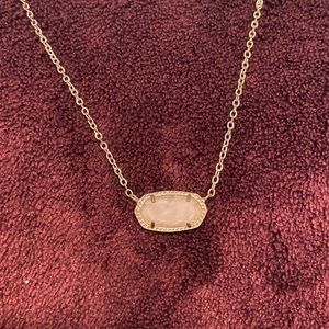 Kendra Scott necklace